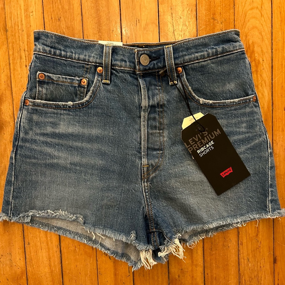 Levi’s Ribcage Shorts W27